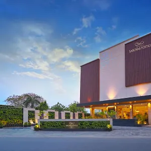 **** Отель Royale Sarovar Portico Agra Индия