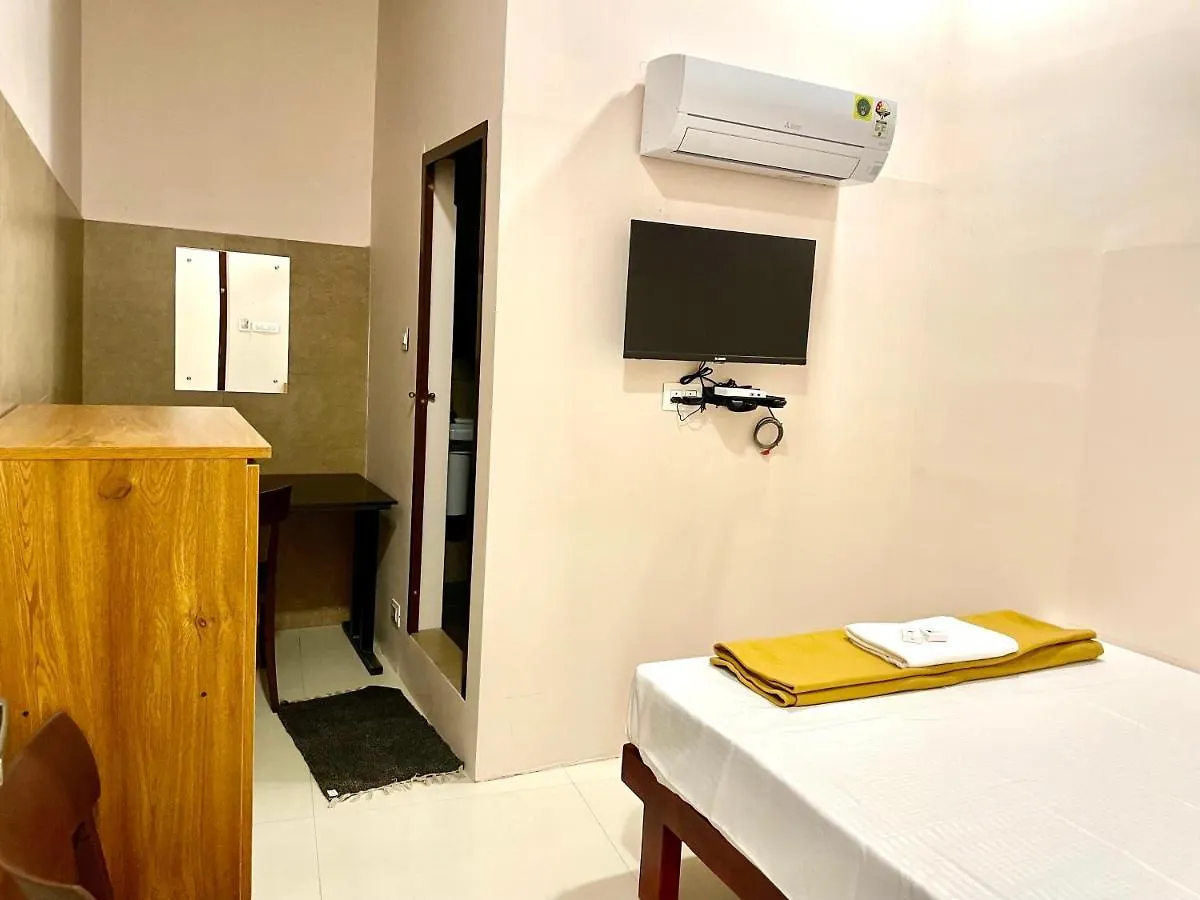 Reach Residency Hotel Kochi 2*,